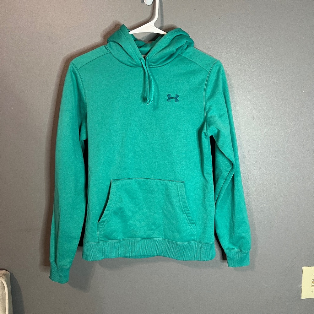 Under Armour Women's Pull over Size Small